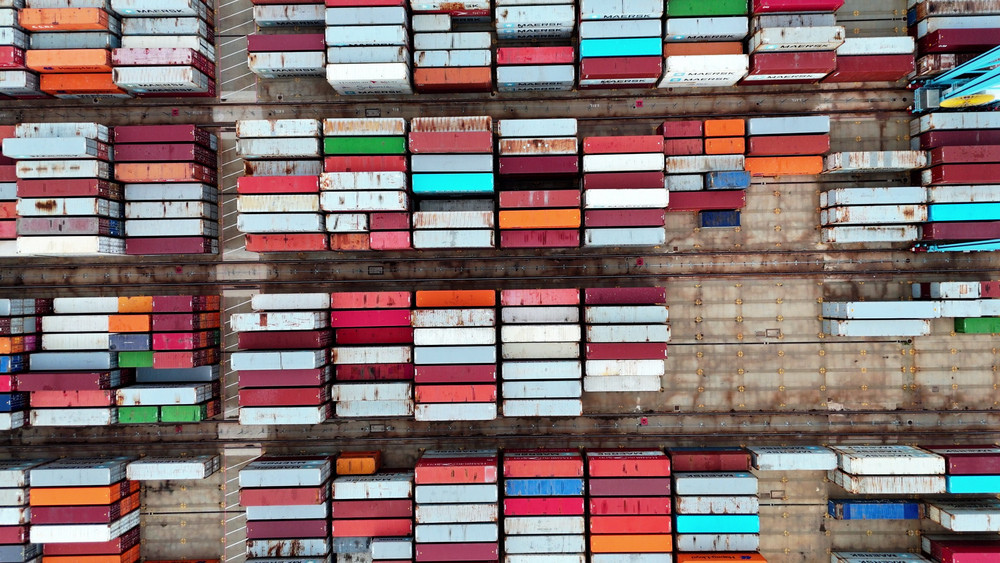 Reasons to Buy Storage Container Units for Long-Term Storage